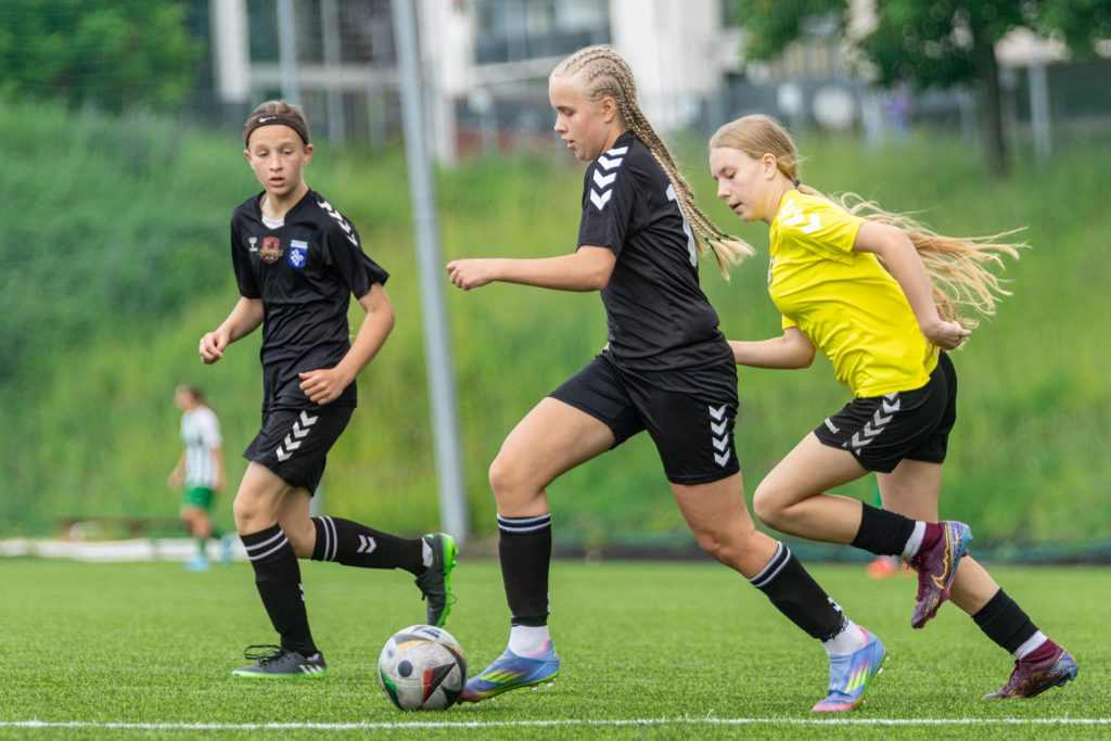 Skelbiama registracija į 2025–2026 m. sezono merginų futbolo varžybas
