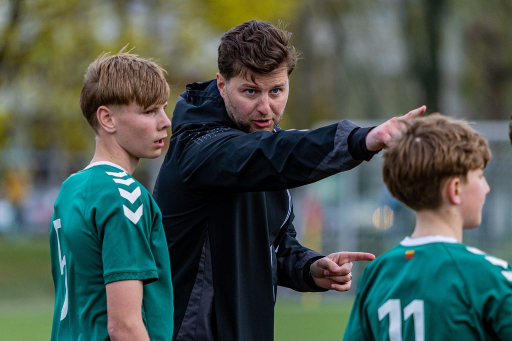L. Artimavičius įvertino U14 rinktinės pasirodymus prieš Latviją: „Labiausiai koją kišo jaudulys“