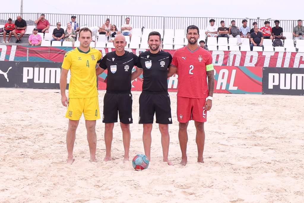 Paplūdimio futbolo rinktinė ir antrą kartą nusileido portugalams
