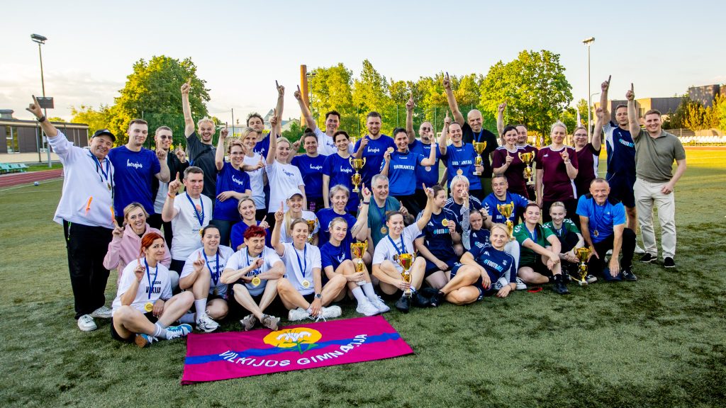 Kaune mokytojai varžėsi futbolo turnyre